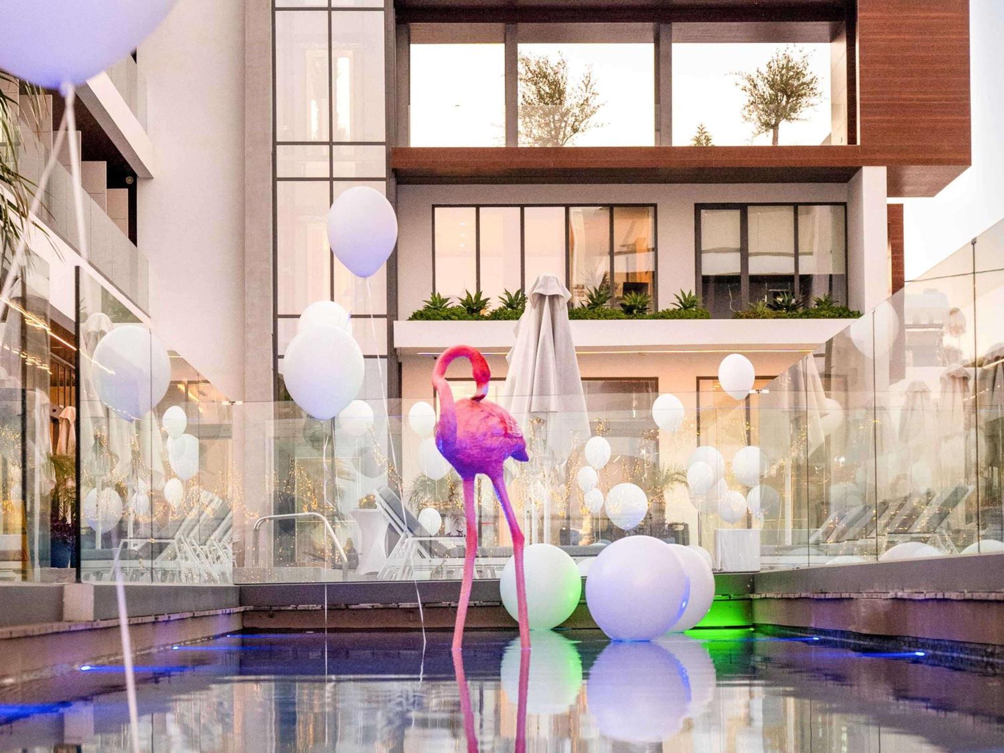 Mercure Larnaca Beach Resort Екстер'єр фото