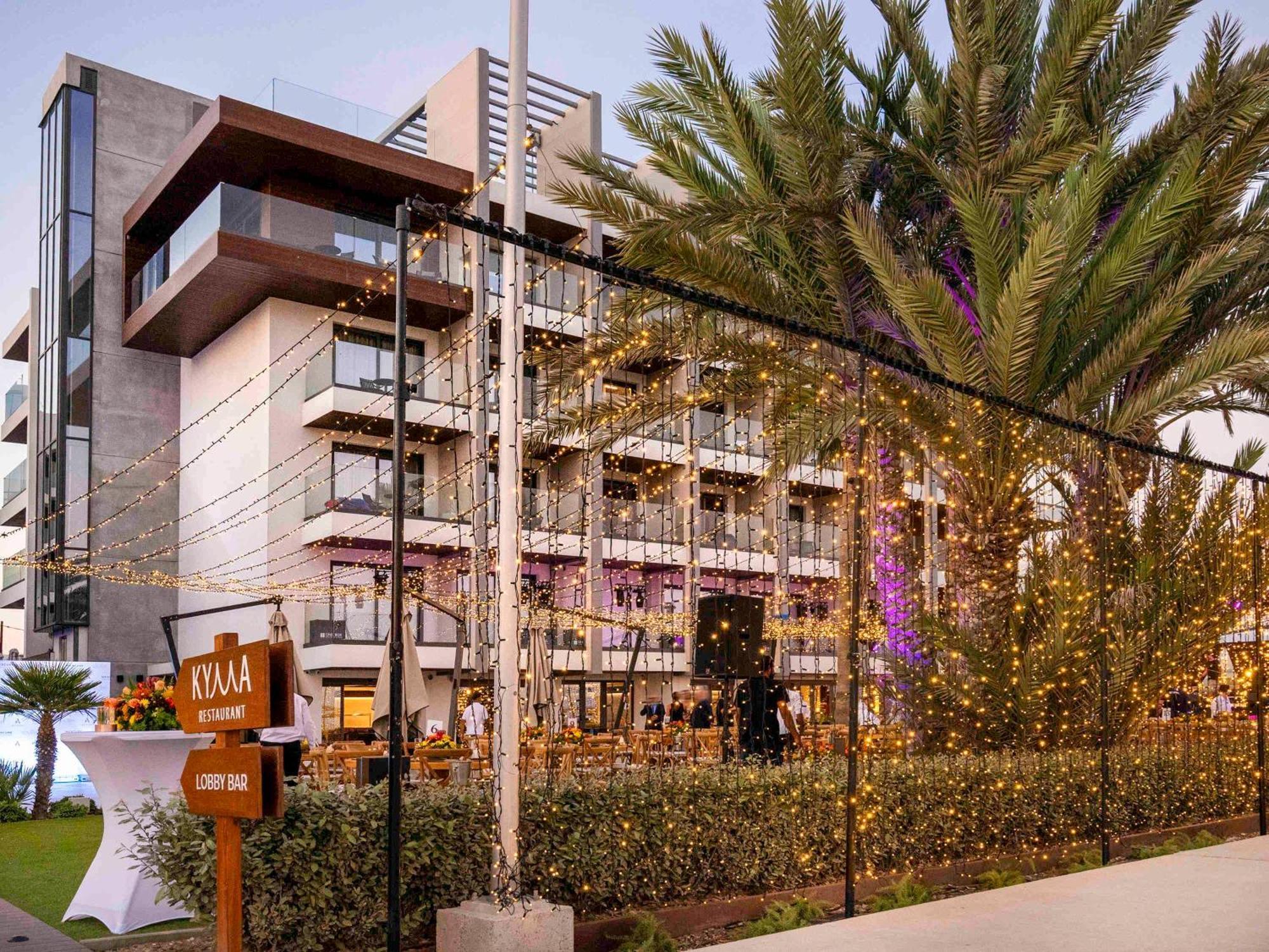 Mercure Larnaca Beach Resort Екстер'єр фото