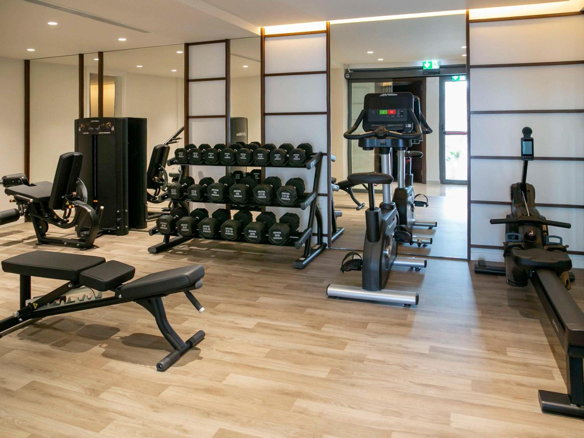 Mercure Larnaca Beach Resort Екстер'єр фото