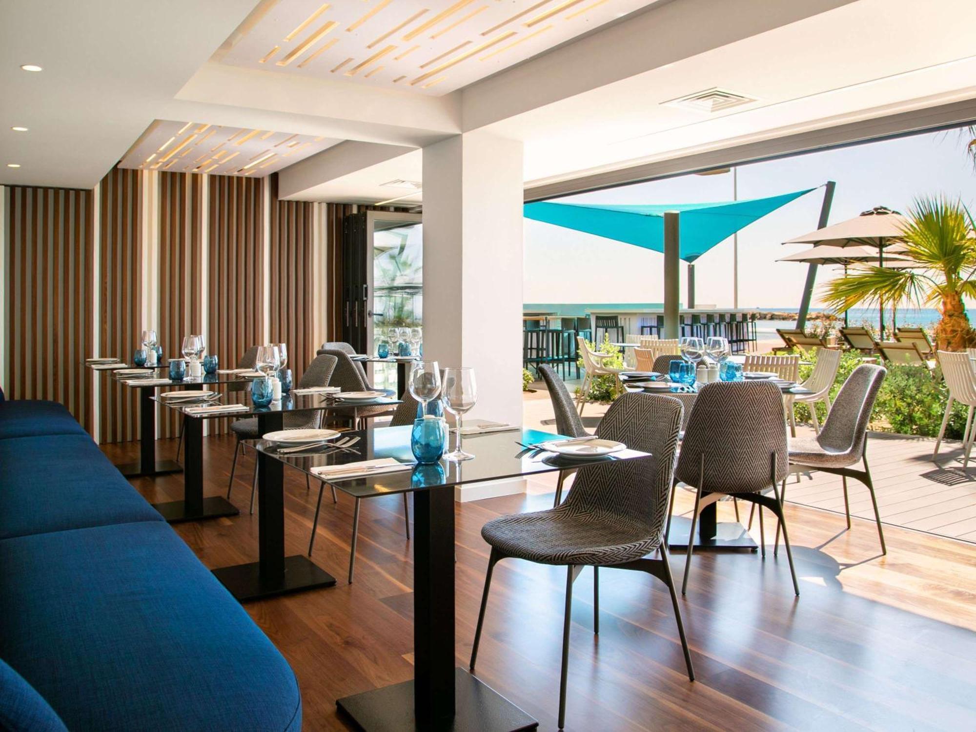 Mercure Larnaca Beach Resort Екстер'єр фото